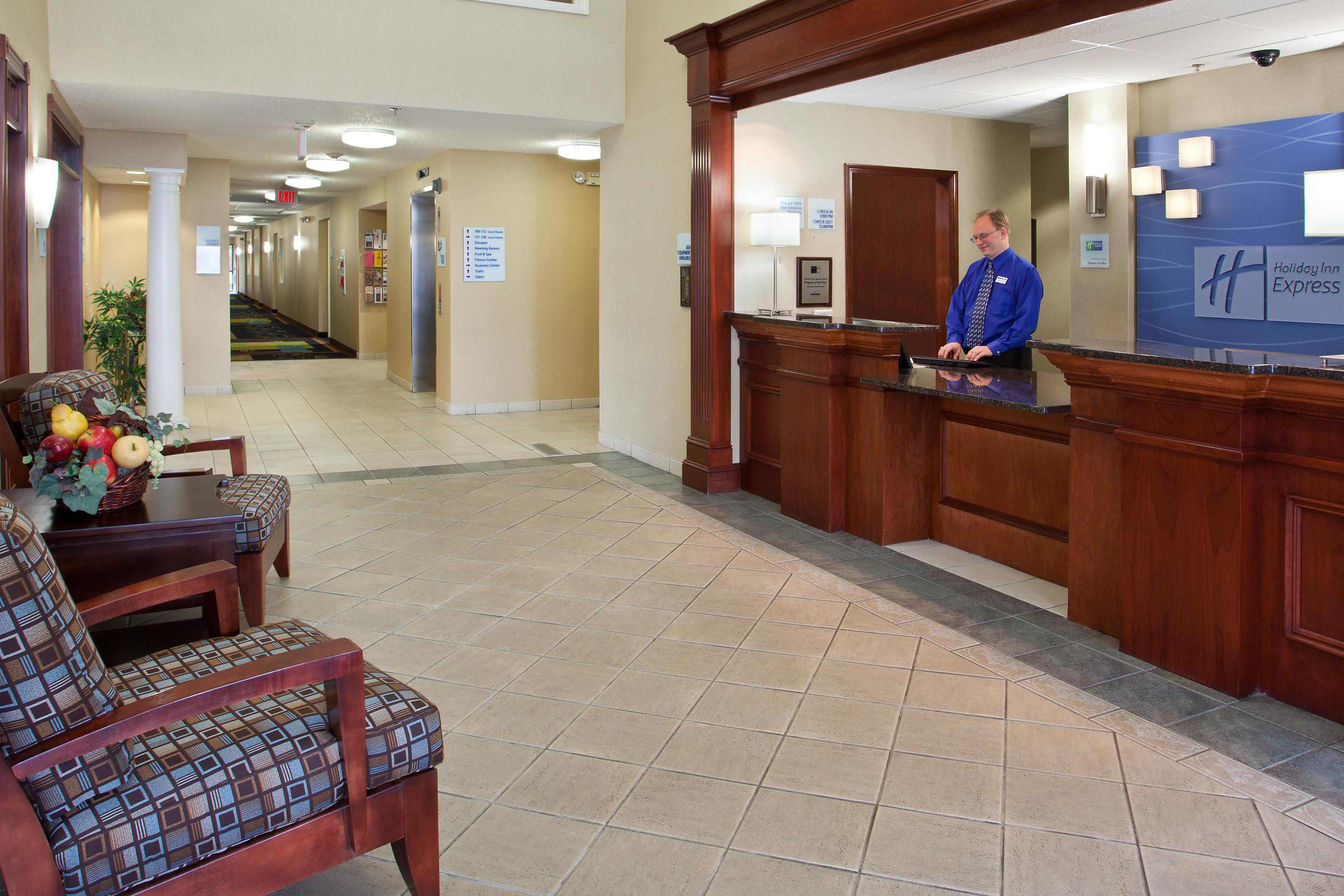 Holiday Inn Express Grove City (Outlet Center)