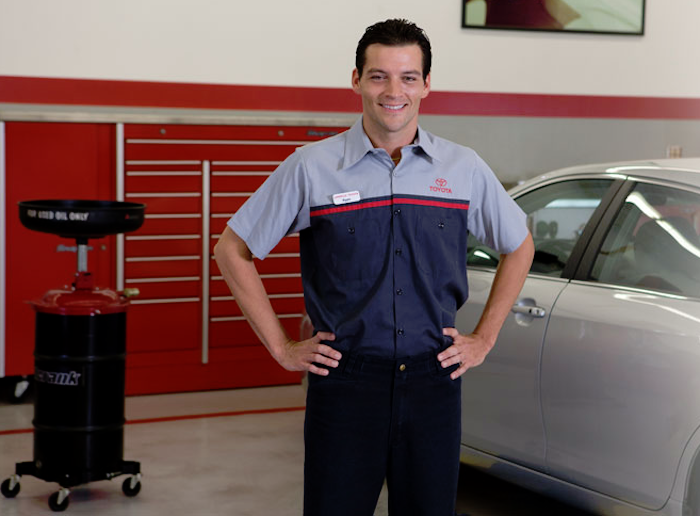 Parks Toyota technician in the body shop